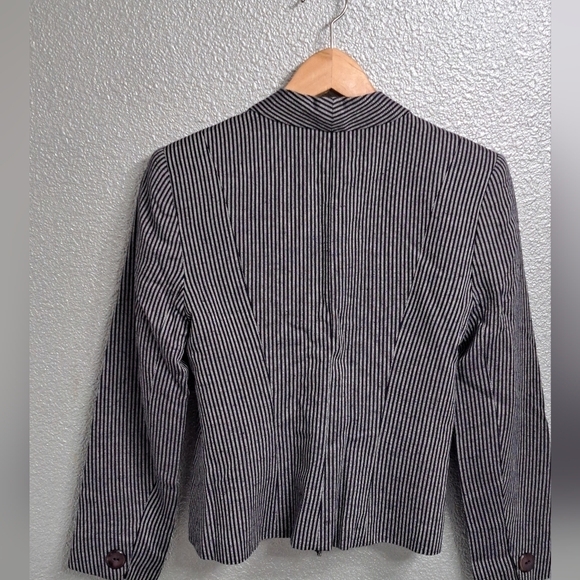 BCX Women's Grey Pinstripe Blazer   Size M - Picture 2 of 5